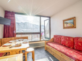 Apartment Trois Vallées 516 by Interhome